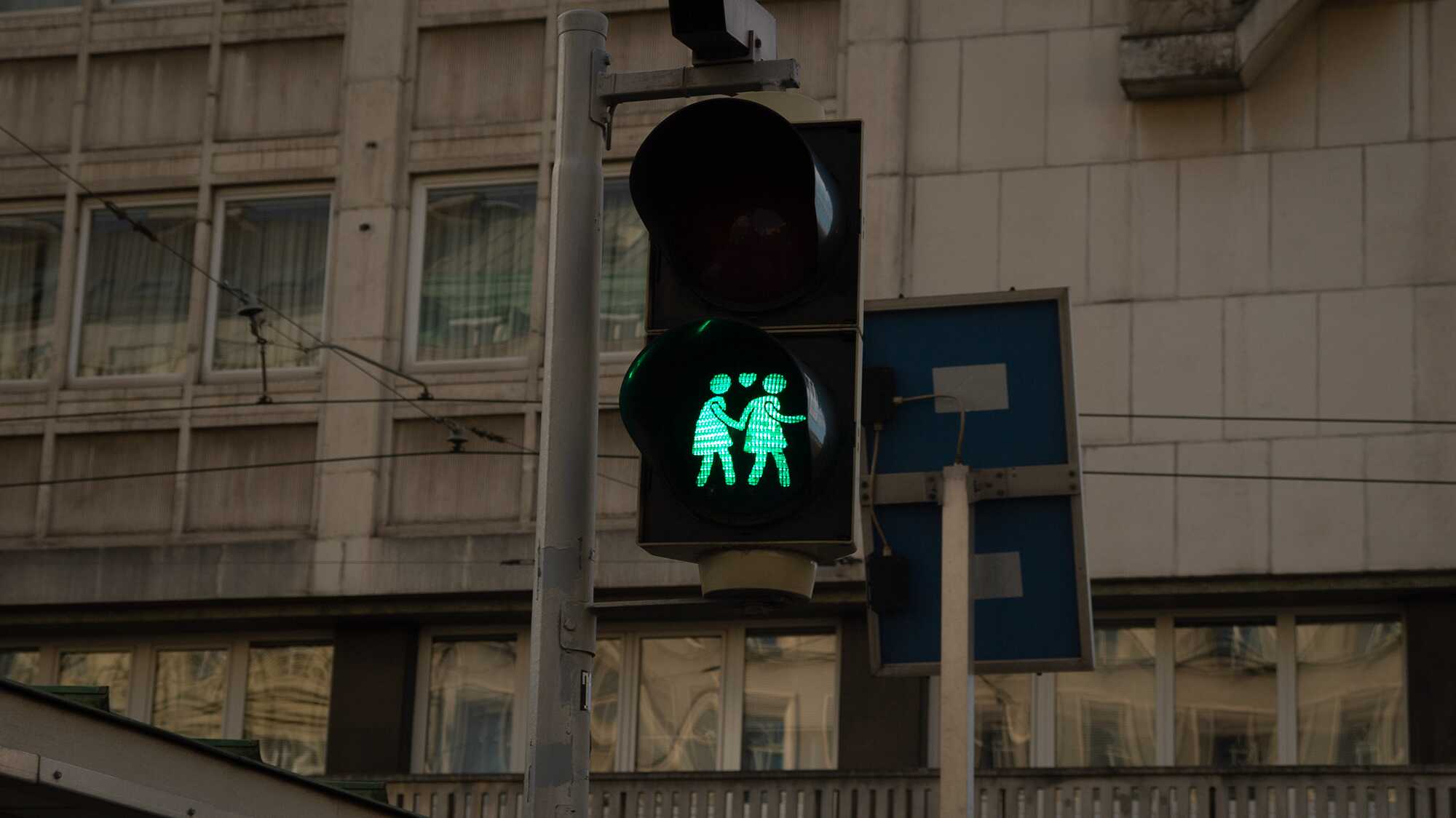 vienna-traffic-light.jpeg